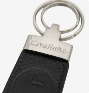 Prota chaves preto com fecho prateado